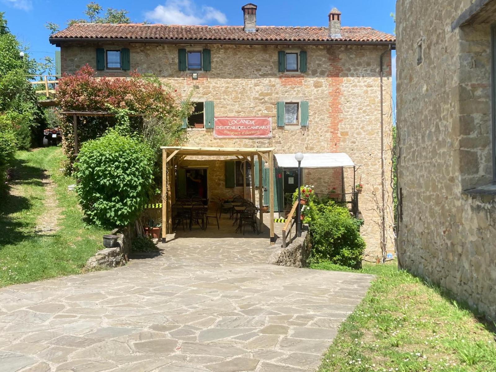 Locanda Dei Fienili Del Campiaro Hotel Grizzana Exterior photo